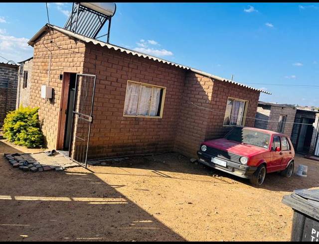 2 BEDROOM HOUSE FOR SALE IN COSMO CITY